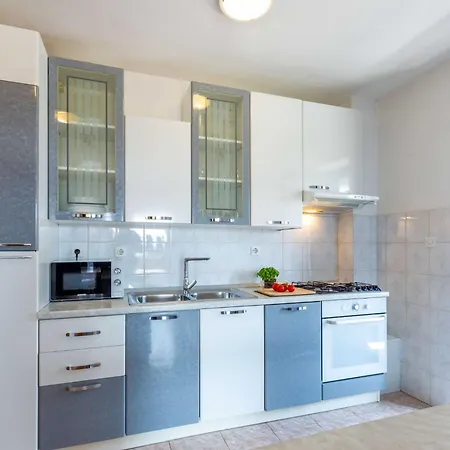Lavish And Luxurious With Private Pool Apartment Zadar